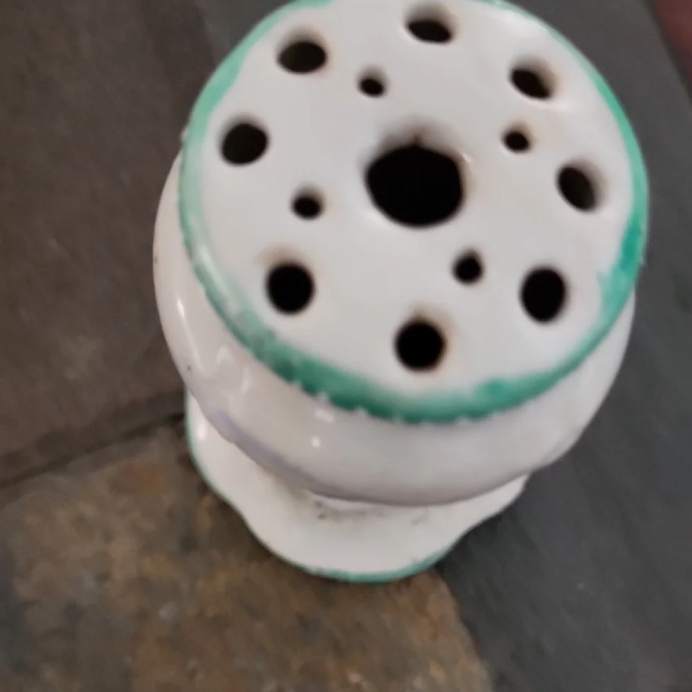 Elegant Green and White Ceramic Hat Pin Holder